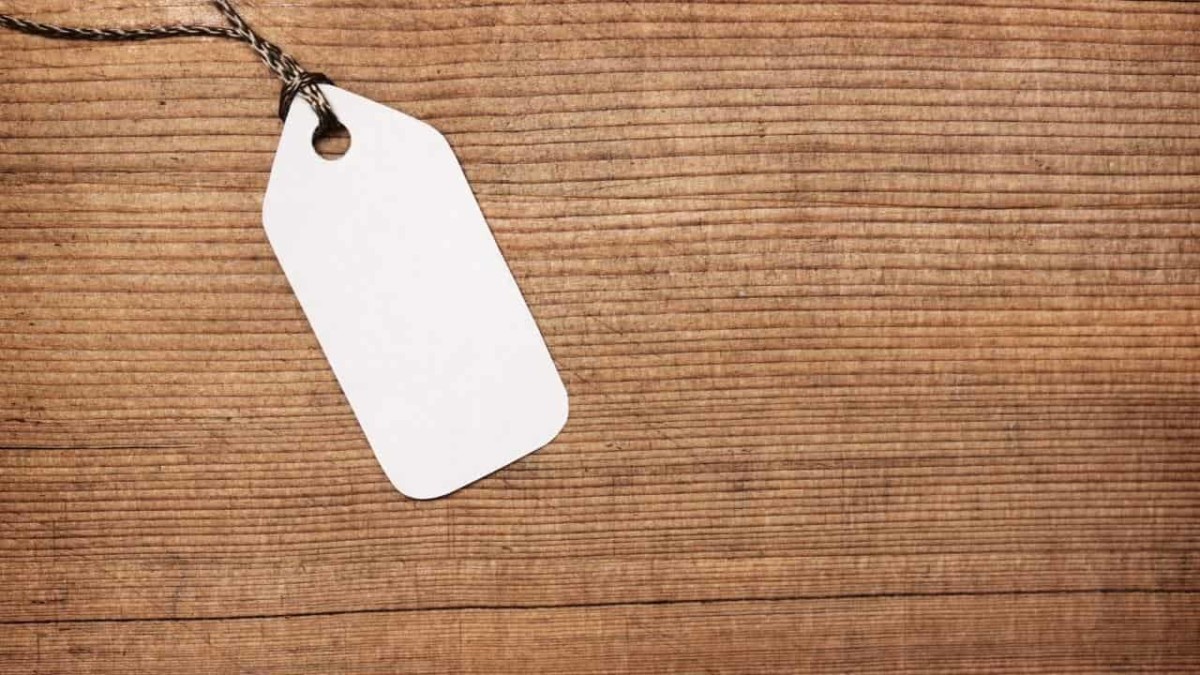White label on wooden background