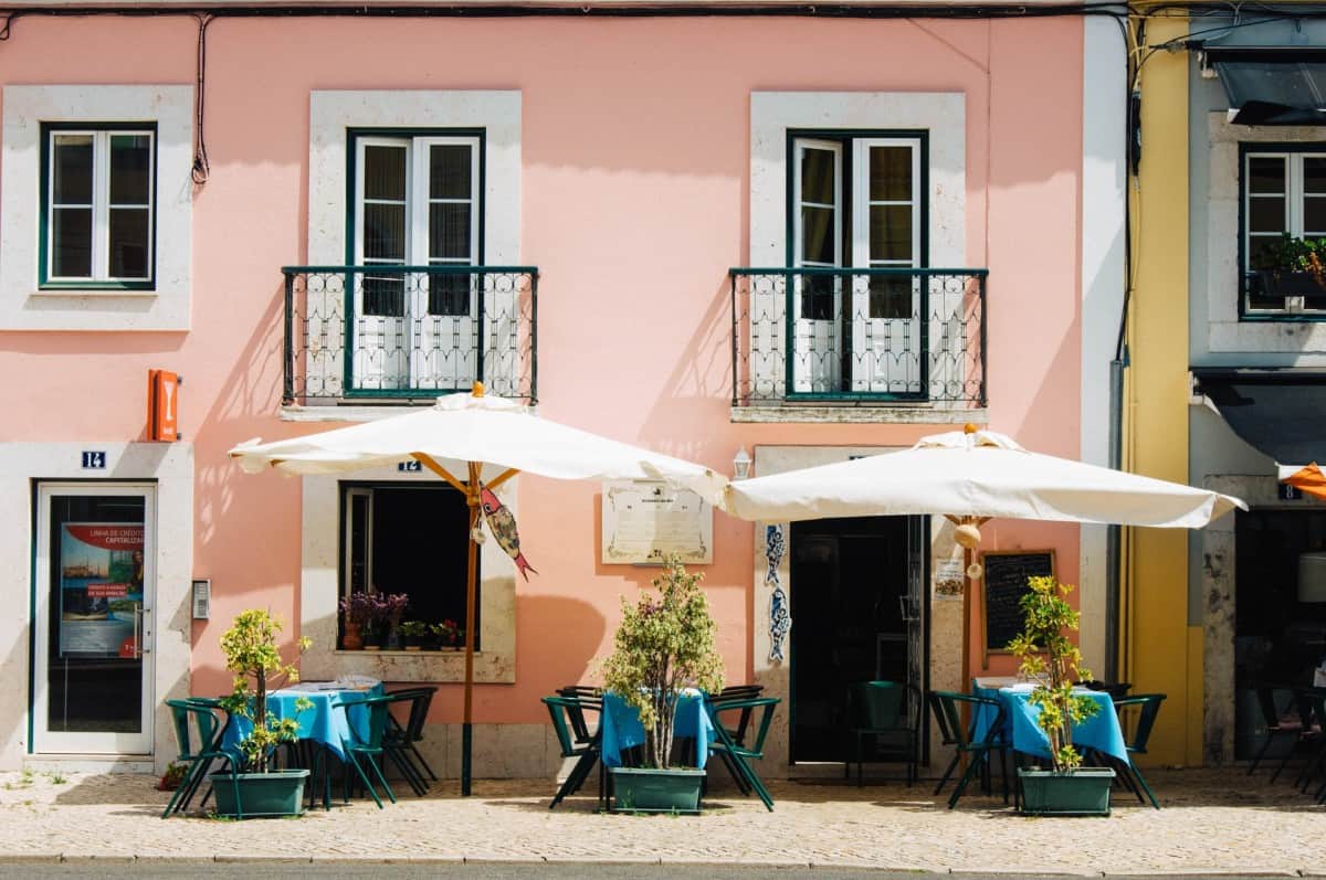 Al fresco dining in Europe