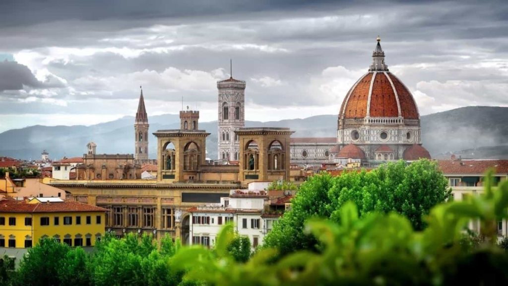 33 Best Places to Travel in February for Couples or Groups